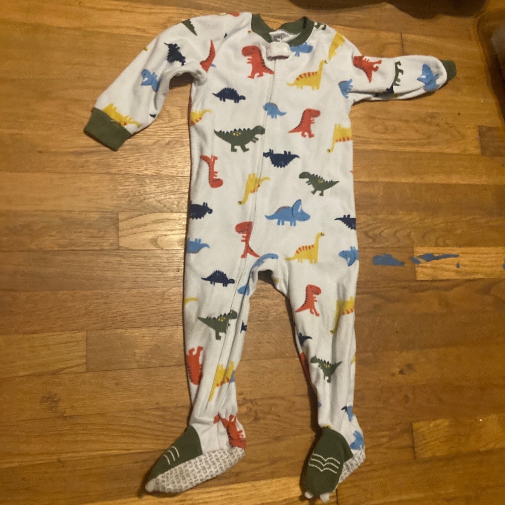 24M | boys white footy pj’s